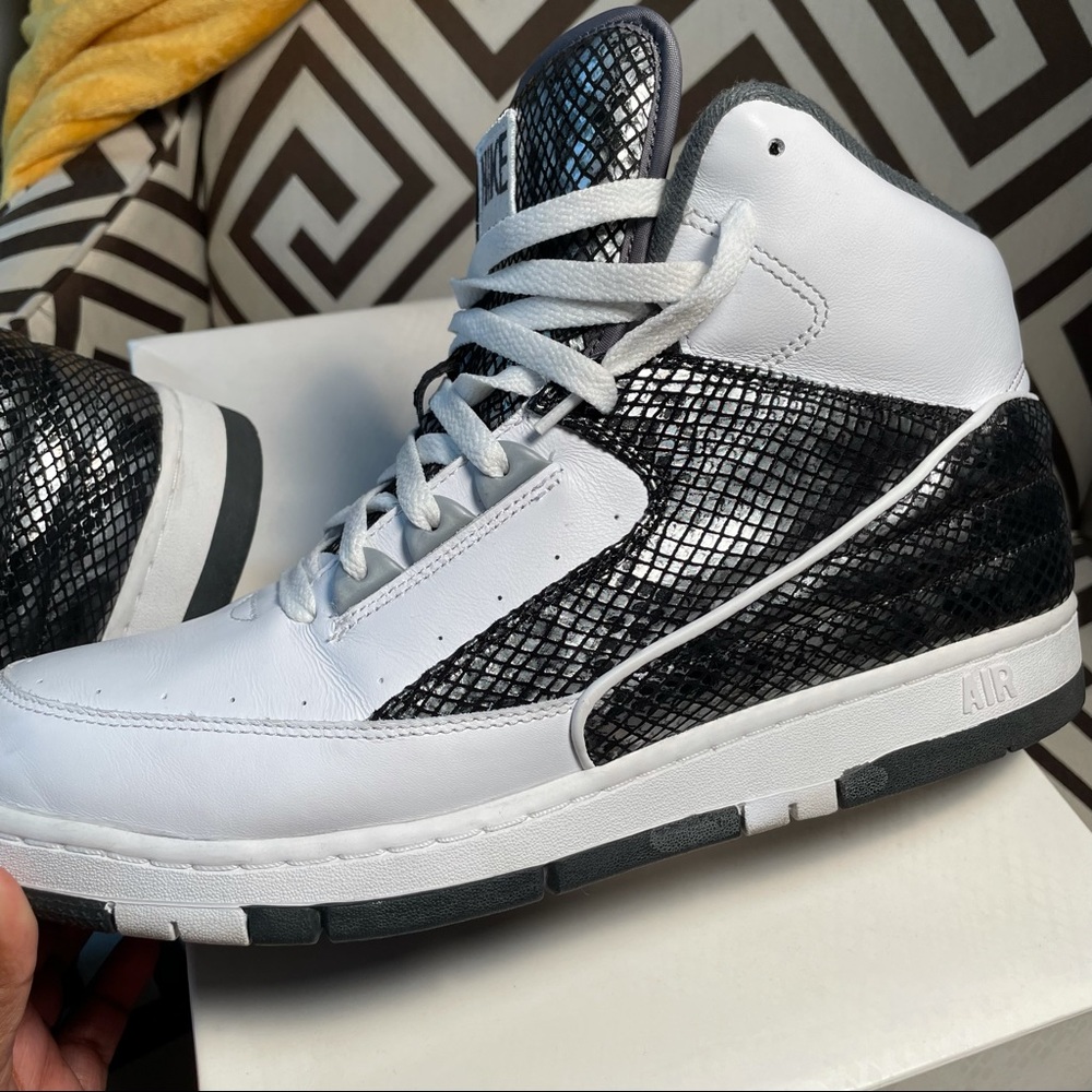 Nike Air Python LUX SP - Picture 2 of 10